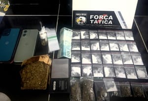 Força Tática prende quadrilha por tráfico de drogas, apreende maconha e pasta base de cocaína