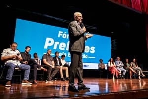 Mais de 100 prefeitos participam do 1º Fórum de Prefeitos pela Educação em Cuiabá