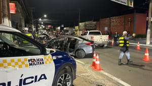 Operação termina com cinco prisões e 48 veículos removidos em Várzea Grande