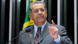Senador garante candidatura em 2026: "ninguém vai passar por cima de Jayme Campos"