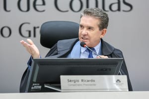 TCE manda empresas fornecerem contratos e ameaça anular dívidas dos consignados