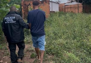 PC prende traficante e apreende 1.600 pinos usados para comércio de drogas