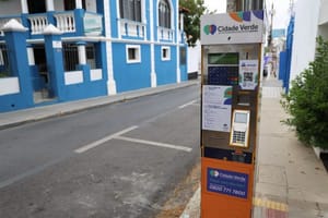 Vereadores reagem à CS MOBI e pedem CPI de contrato do estacionamento rotativo em Cuiabá