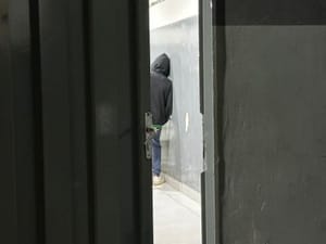 Adolescente é apreendido pela PM por estuprar vizinho de seis anos em Várzea Grande