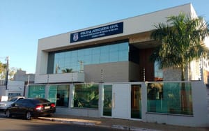 Cliente é preso após mostrar vídeos pornôs a corretora de imóveis em Várzea Grande