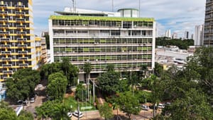 Prefeitura de Cuiabá paga R$ 3,4 milhões e quita rescisões em atraso de ex-servidores