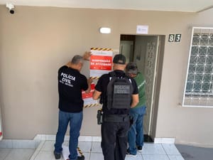 Fiscalização interdita laboratório que realizava análise de água potável coletada em ETAs