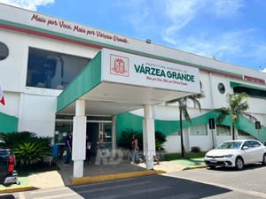 Secretária de Comunicação de Várzea Grande desmente suposta saída do cargo