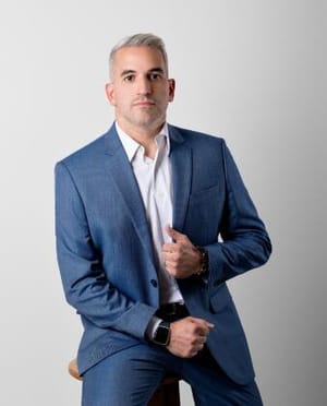 A Responsabilidade Solidária de Influenciadores e a Omissão das Instituições