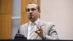 Deputado rejeita nome de fora na presidência da FMF: “Queremos quem já comeu cascalho”