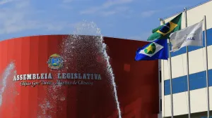 Lula veta projeto que prevê aumento da bancada de MT na Câmara e seis vagas na AL