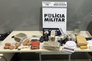 Faccionado é preso em carro de aplicativo com drogas que seriam levadas para presídio