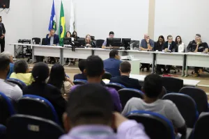 Justiça dá 60 dias para famílias desocuparem área invadida no  Contorno Leste, em Cuiabá