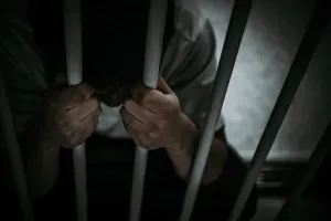 Laudo aponta risco de reincidência e TJ mantém preso condenado por matar ex-companheira