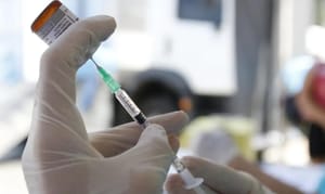 MT amplia ‘dose zero’ da vacina contra o sarampo após surto da doença na Bolívia
