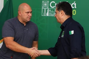 Emanuel aciona Justiça contra Abilio por insinuações de corrupção e pede R$ 30 mil