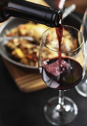 Comper promove “Papo de vinho” com dicas de harmonização em Cuiabá