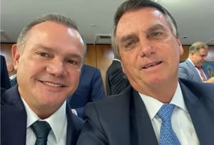 Senador aposta em Bolsonaro e cidades polos para vencer Pivetta
