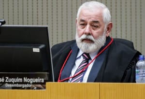 Presidente do TJMT afasta filha de gabinete e deve extinguir cargo de diretor-geral