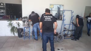 Dono de loja de autopeças em Várzea Grande é preso por adulteração de sinal de veículo