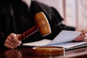 Trio é condenado a 76 anos por assassinar traficante que vendia drogas sem autorização de facção