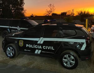 Avô e esposa são presos por maus-tratos e tortura contra duas crianças em MT