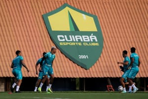 Cuiabá e CRB se enfrentam em confronto direto para se aproximar do G4 da Série B