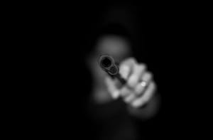 Homem é assassinado com tiro no peito após discussão com desafeto em MT