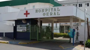 Mulher de 24 anos é investigada por morte de feto encontrado em saco de lixo na capital