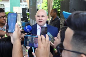 Abílio deve substituir secretário de Planejamento após viagem internacional