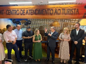 Estado e prefeituras inauguram espaço de atendimento e informações turísticas em VG