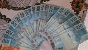 Usuário de drogas é preso após furtar cartão e sacar aposentadoria da tia