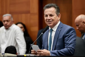 Governador retira “gatilho” e antecipa promoções de soldados da Polícia Militar e do Corpo de Bombeiros