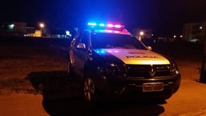 Jovem em conflito com parentes por causa de herança é morto a tiros quando chegava em casa