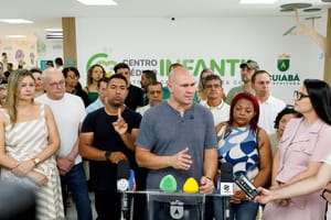 Prefeito ameaça terceirizar serviços da saúde se houver greve por corte na insalubridade em Cuiabá