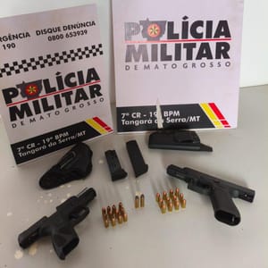 Motorista bêbado que atropelou e matou motociclista é preso com a esposa com armas e munições