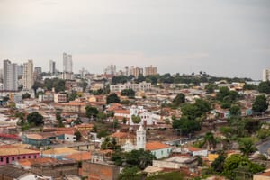 Agência reguladora notifica Águas Cuiabá após vazamento que causou acidente com repórter