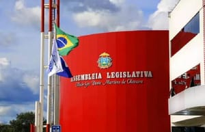 Ex-deputado é condenado a devolver R$ 3,2 milhões por envolvimento no esquema do “Mensalinho”