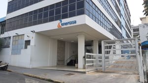 Justiça manda Energisa devolver valores em dobro após aumento “inexplicável” em conta de energia solar