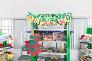 Escola de Cuiabá oferece aulas de judô, materiais de inclusão e ampla biblioteca