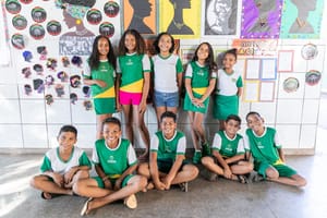 Escola de Cuiabá expõe trabalhos de alunos em ação de combate ao racismo