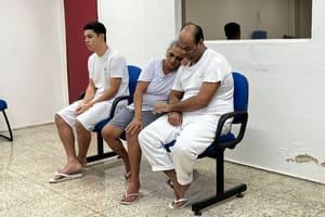 Justiça marca júri de mãe, filho e atirador por assassinato de empresário e vendedor em Cuiabá