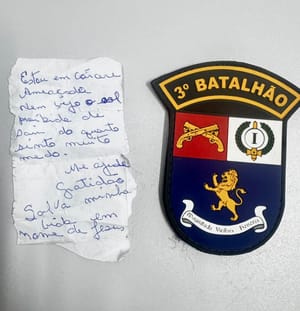 Mulher mantida em cárcere pelo próprio filho é resgatada pela PM após entregar bilhete à amiga