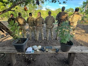 Criminoso reage e morre durante operação do Gaeco contra facção; quatro comparsas são presos