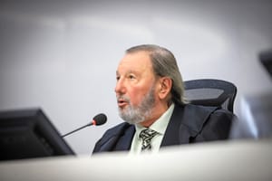 TCE proíbe acúmulo de aposentadoria e pensão por morte em MT após Reforma da Previdência