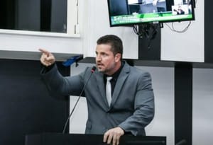 Vereador fala em "chapa raíz" e  se coloca para disputar segunda vaga ao Senado pelo PL