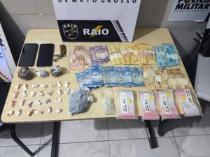 Faccionados são presos com porções de cocaína e maconha e R$ 2,2 mil em Cuiabá