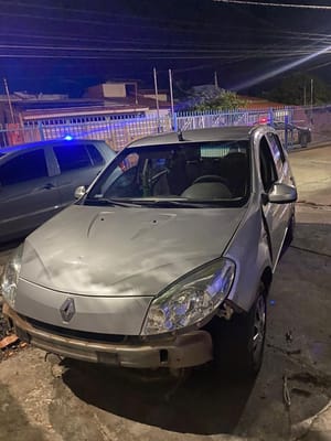 PM prende dois homens por sequestro e resgata vítimas que seriam "julgadas" por facção