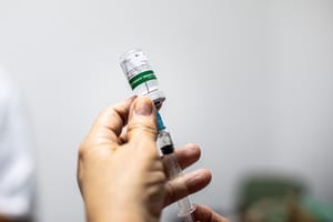 Cuiabá registra queda nos casos  de Covid-19 e reforça importância da vacinação