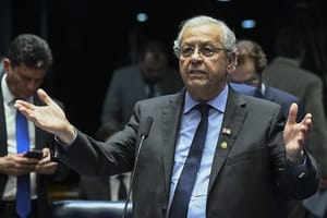 Jayme Campos contesta que PL dos agentes de saúde e endemias seja “pauta-bomba”